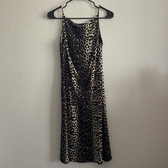 Leopard Open Back Midi Dress - Picture 3 of 8